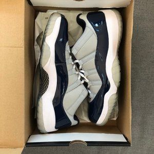 Air Jordan 11 Retro Low 'Georgetown'